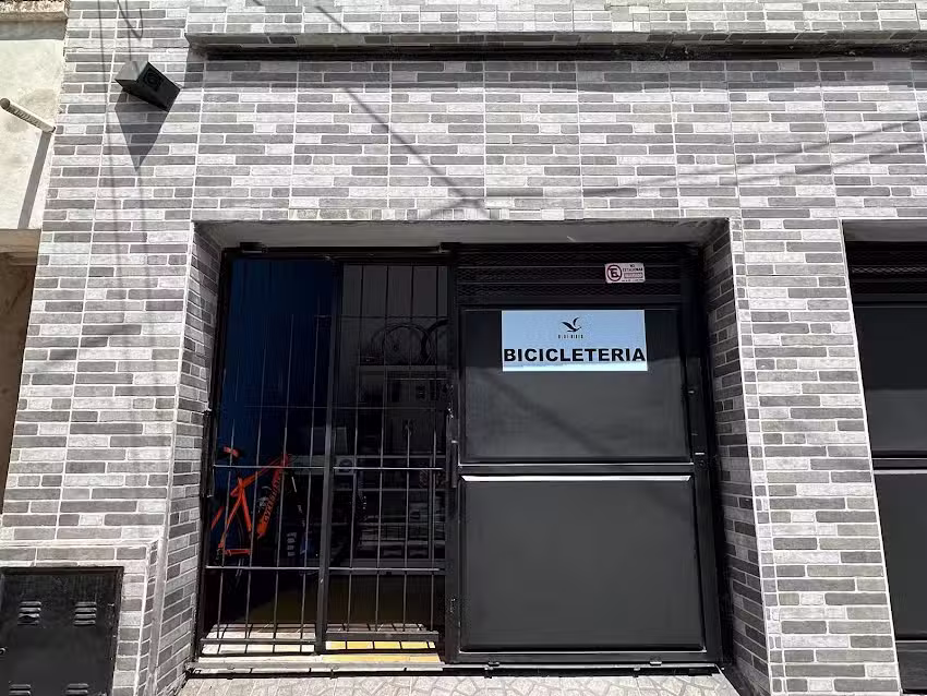 Blue Bikes Bicicleteria