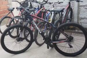 Repuestos Fenix… BICICLETERÍA.